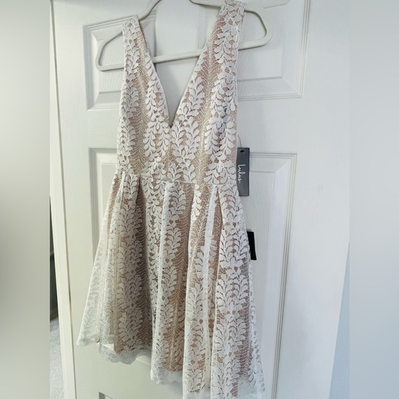 🤍Lulu’s Heart Lace Dress 🤍 - Picture 8 of 15